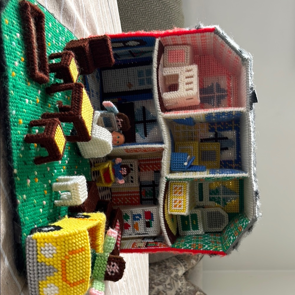 Yarn Dollhouse